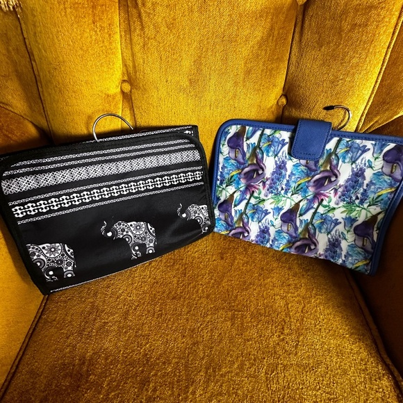 Assortment of makeup bags - Picture 12 of 12